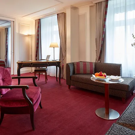 Schweizerhof Hotel 5*