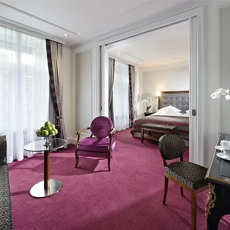 Отель Schweizerhof 5*
