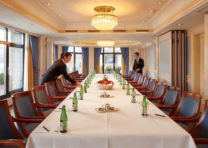 Schweizerhof מלון 5*