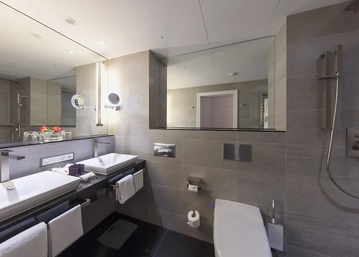 Schweizerhof Hotel 5*