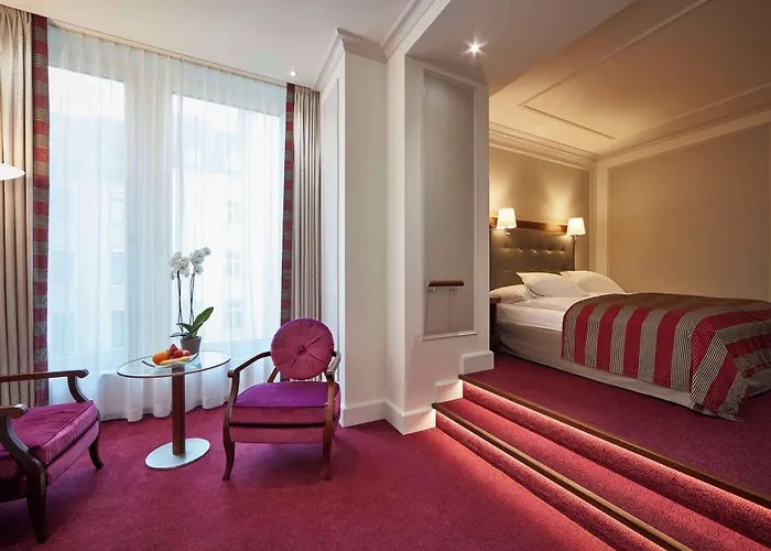 Готель Schweizerhof 5*