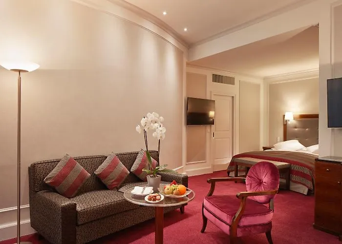 Schweizerhof Готель 5*