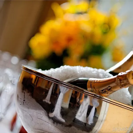 Schweizerhof Hotel 5*